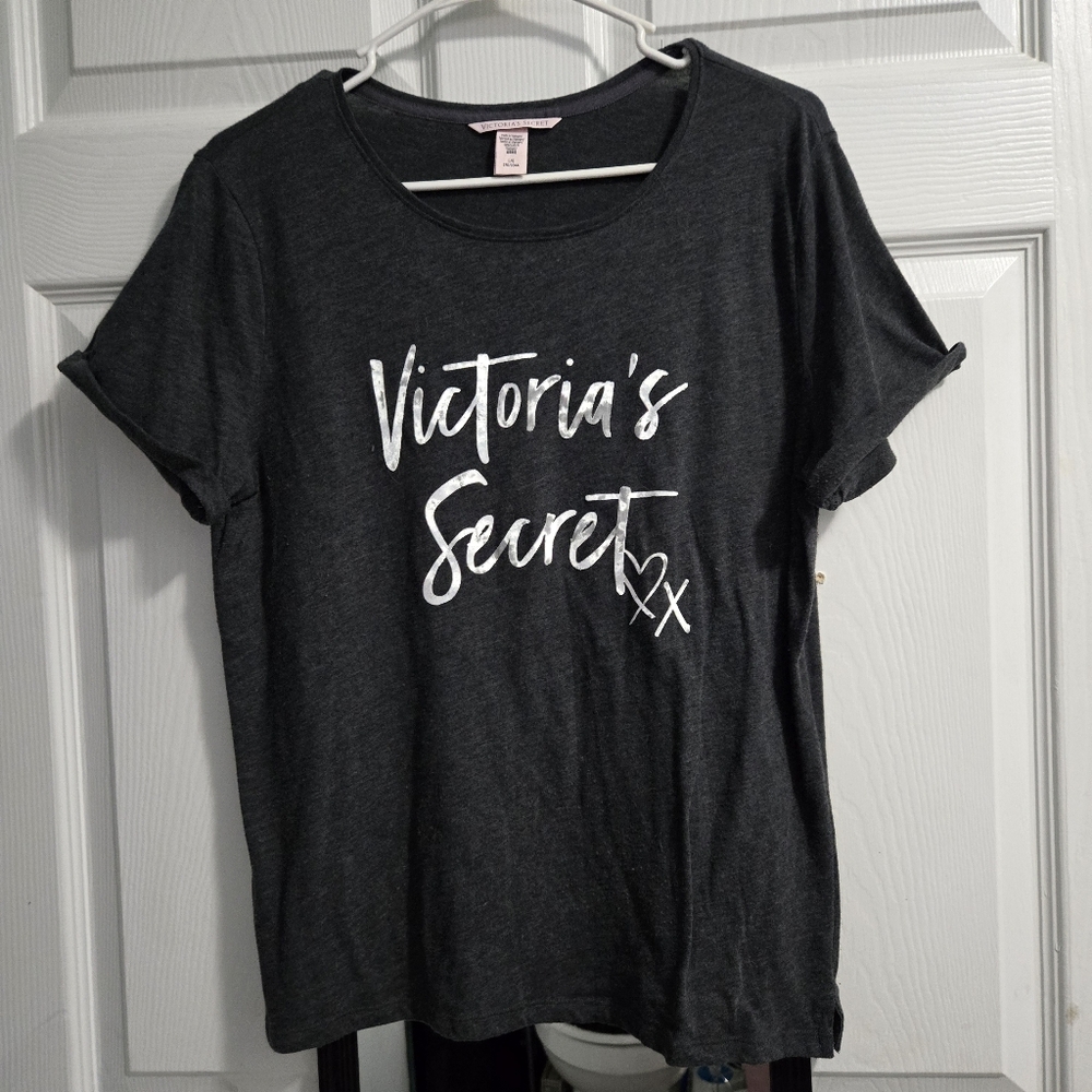 Victoria's Secret Graphic Short Sleeve T-shirt